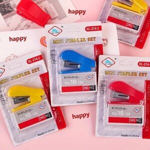 💖3/$15💖 Mini Small Stapler With Staples (Pick One Blue Red Or Yellow)